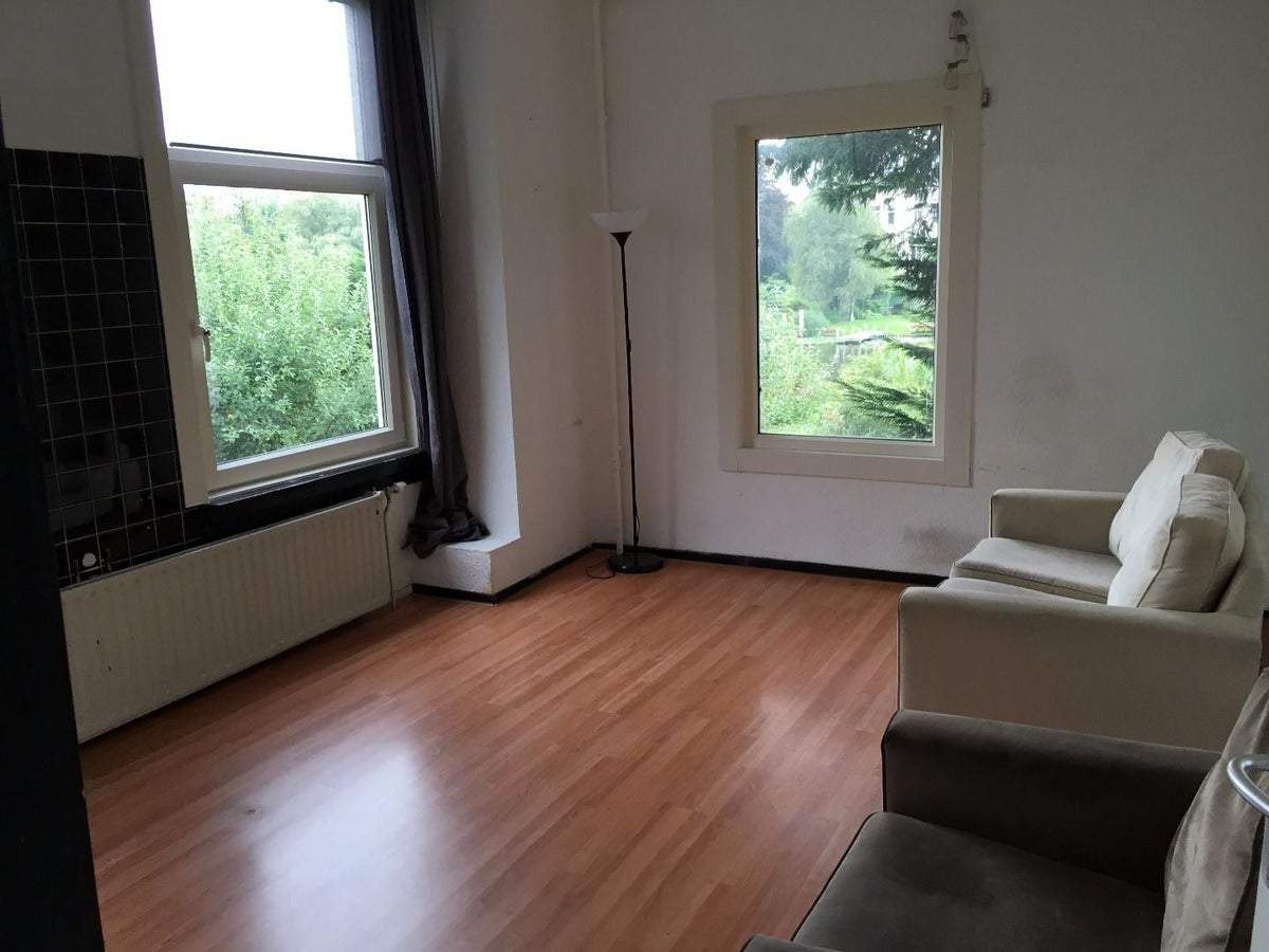 Bild 2 von 8