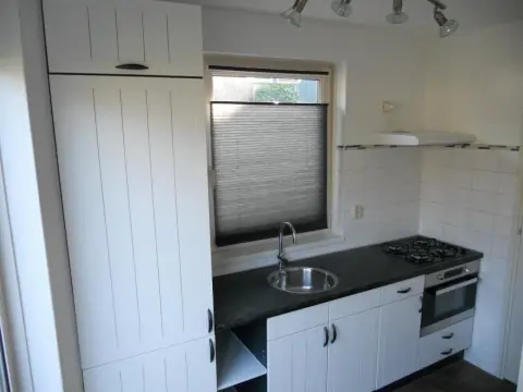 Hoekwoning aan de Ifftemalaan, Leek - Te Huur