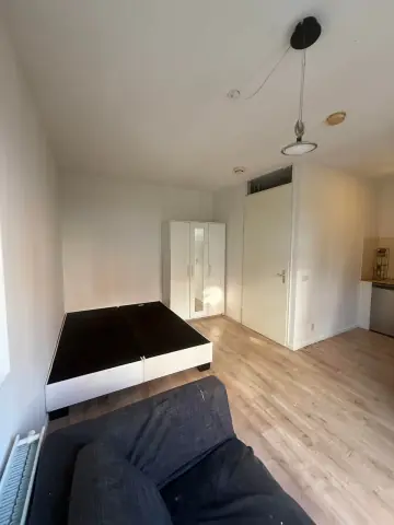 Gemeubileerde studio Juttepeerpad, Amsterdam - Te huur