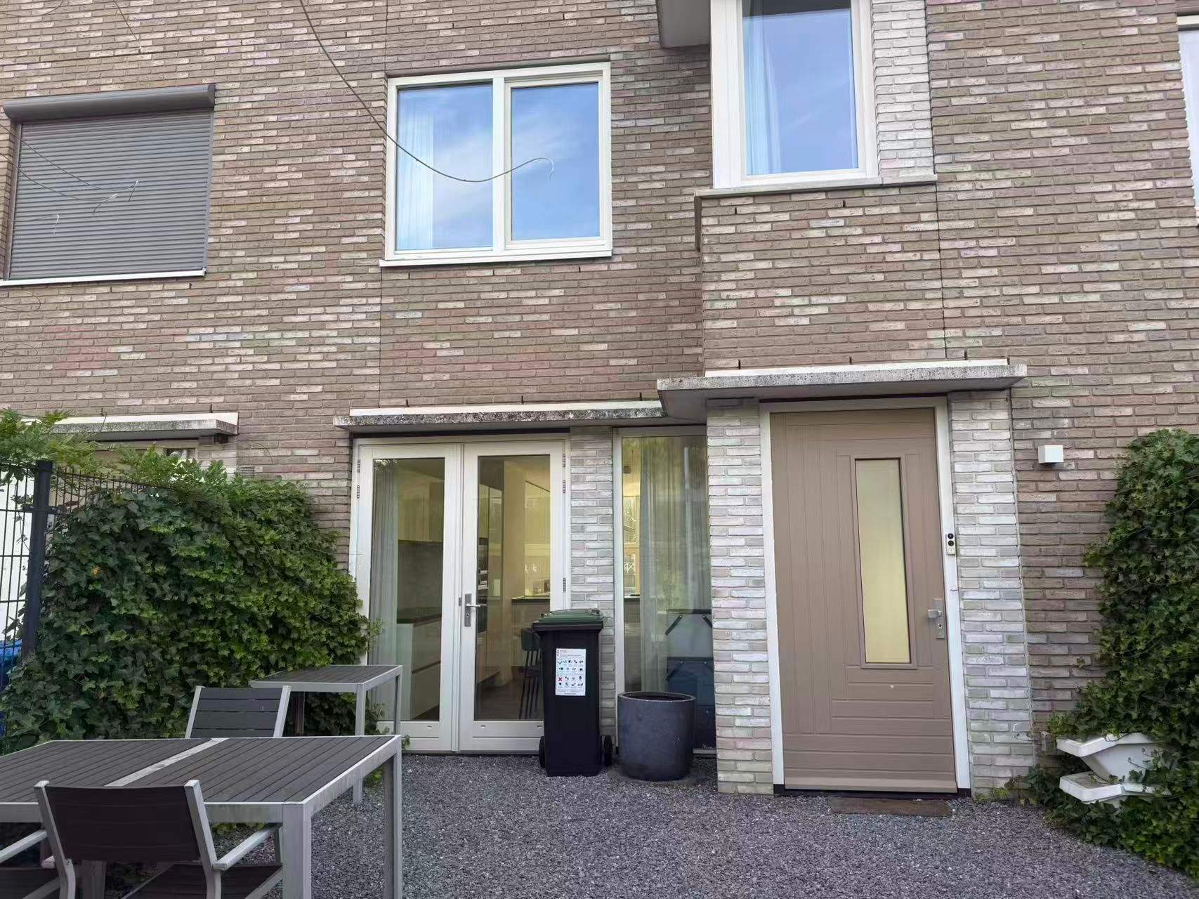 Image 21 of 23