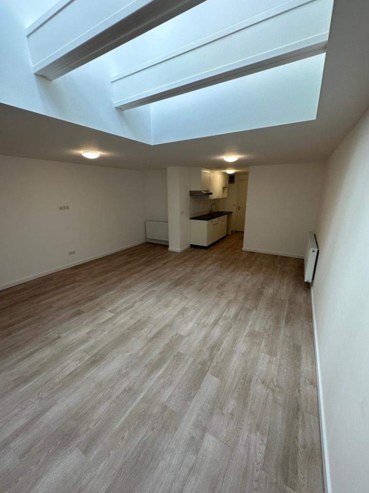 Bild 1 von 9