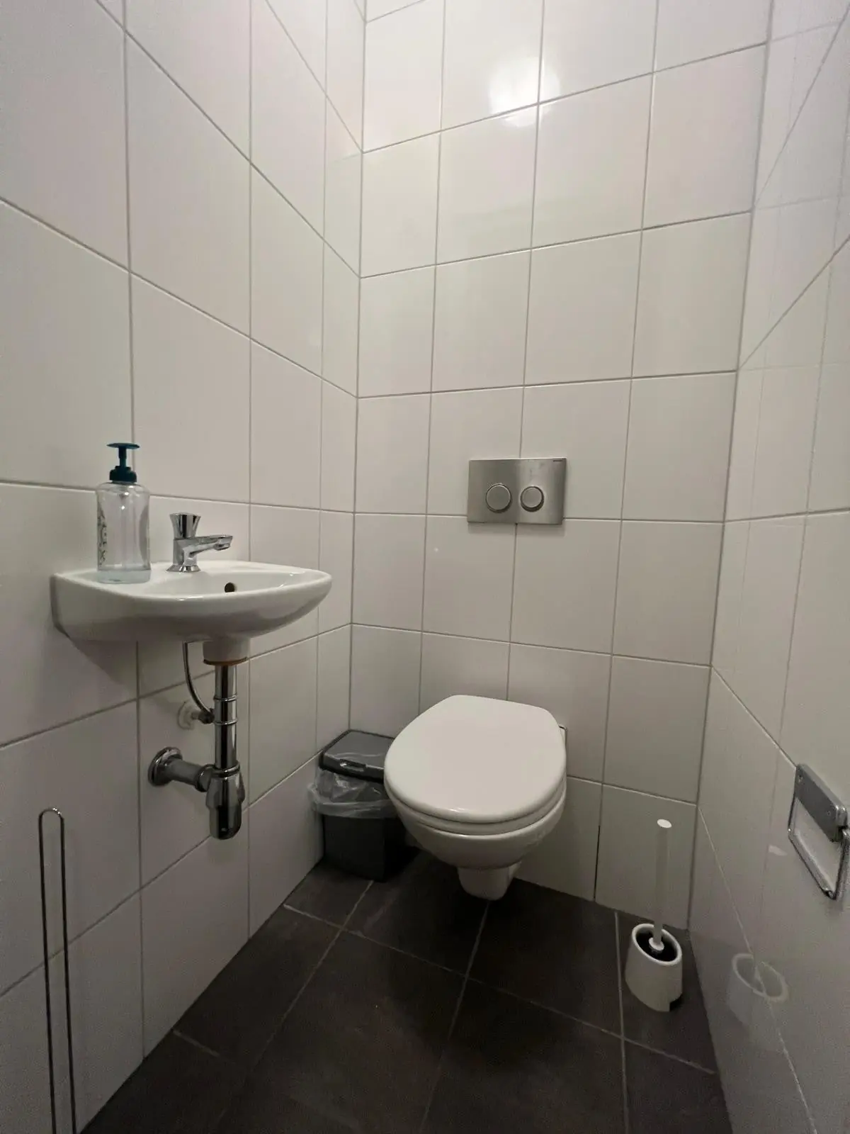 Image 6 of 6