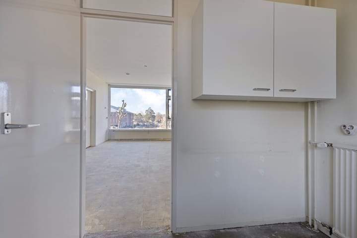 Image 12 of 18