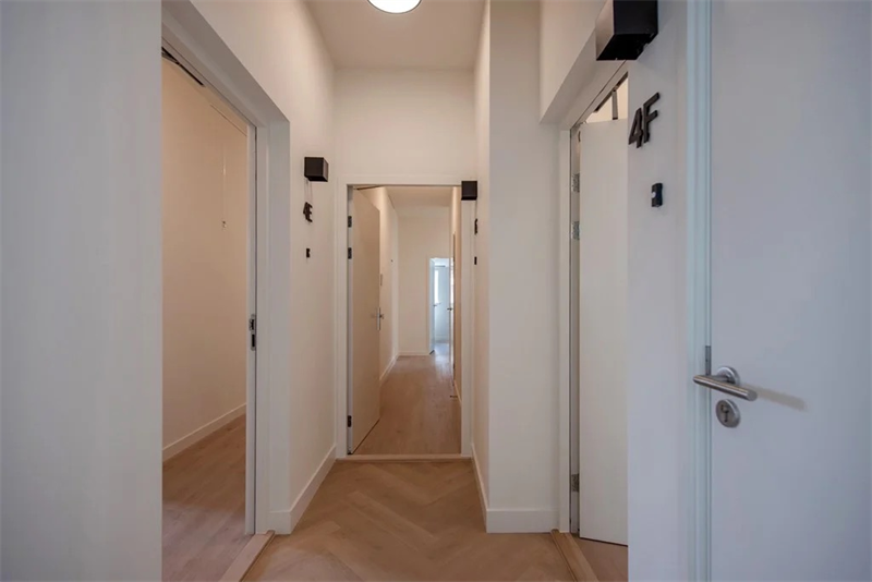 Image 7 of 25