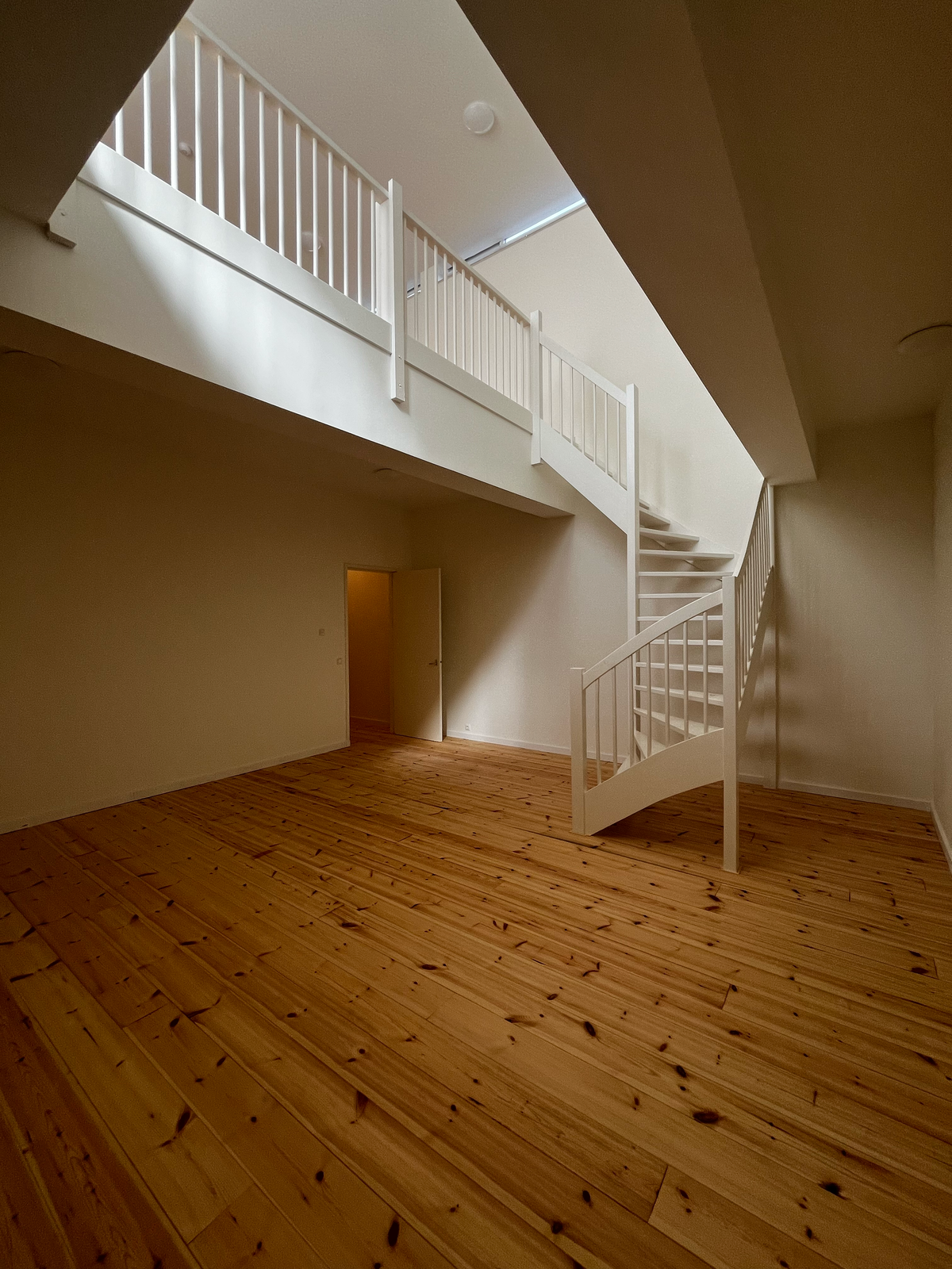 Image 2 of 15