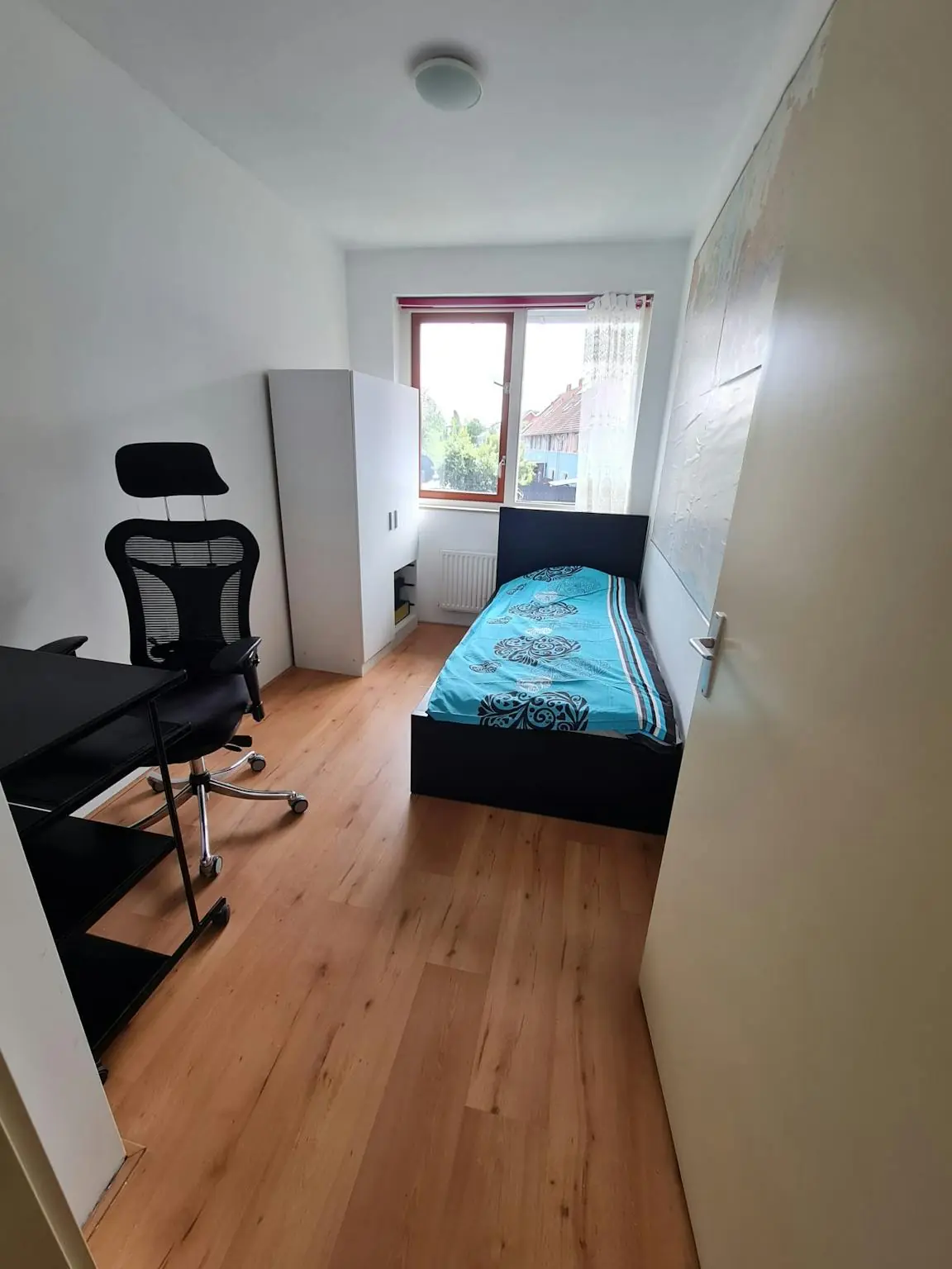 Image 1 of 20