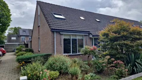 Vivienda multifuncional en Burg. Crommelinlaan 52, Diepenveen - En alquiler