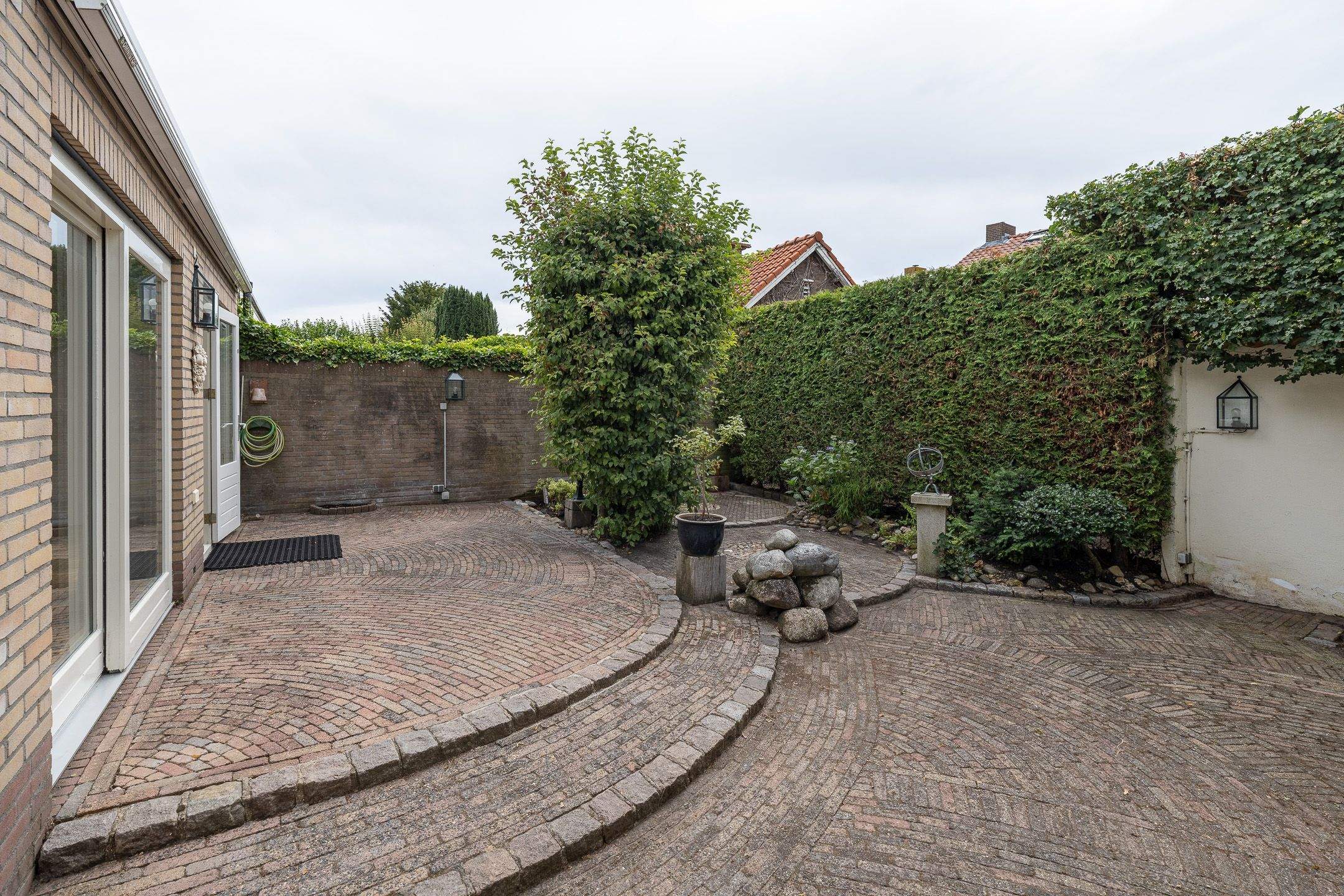 Image 33 of 51