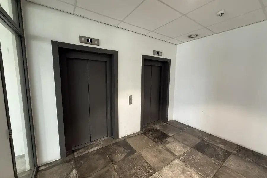 Image 2 of 20