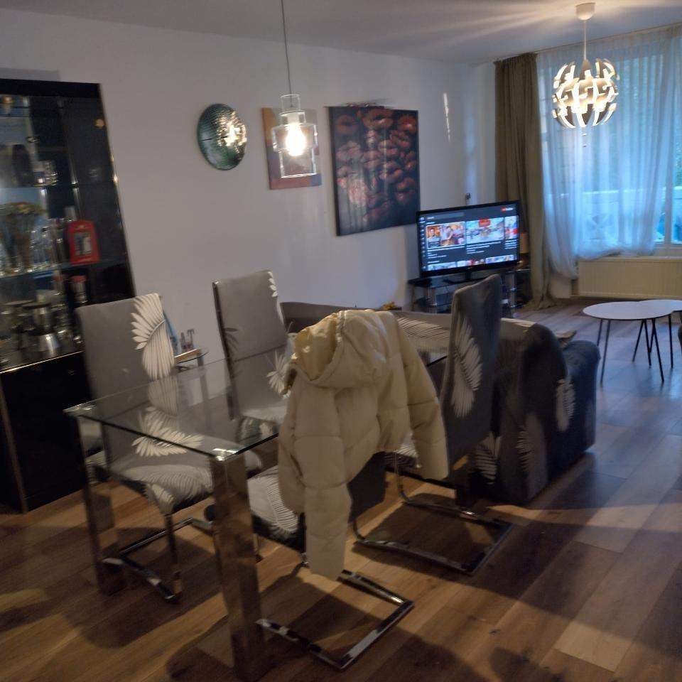 Bild 2 von 9