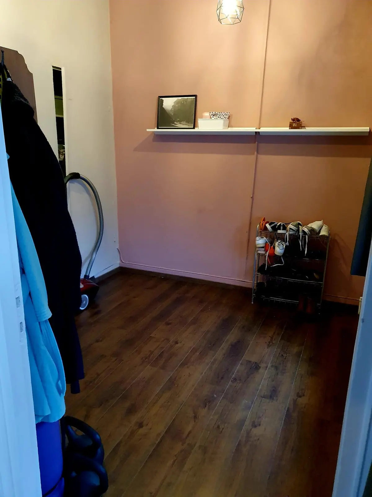 Image 4 of 10