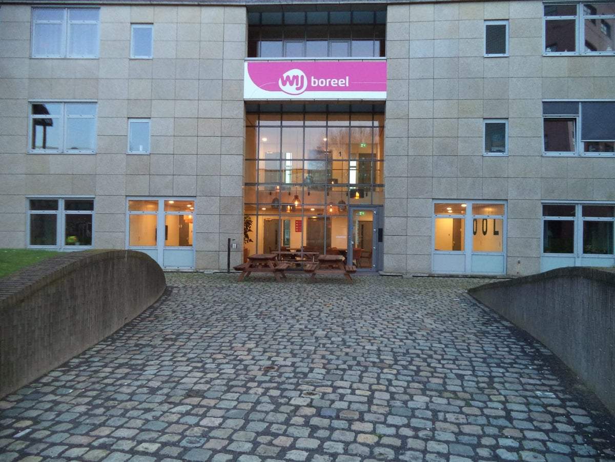 Bild 1 von 9