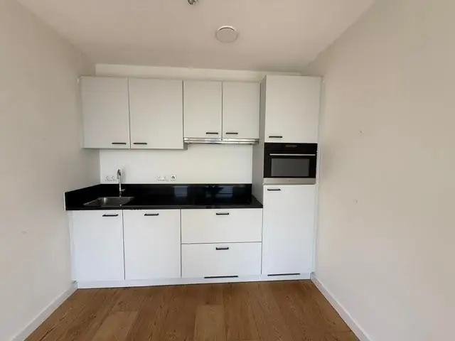 Image 7 of 15