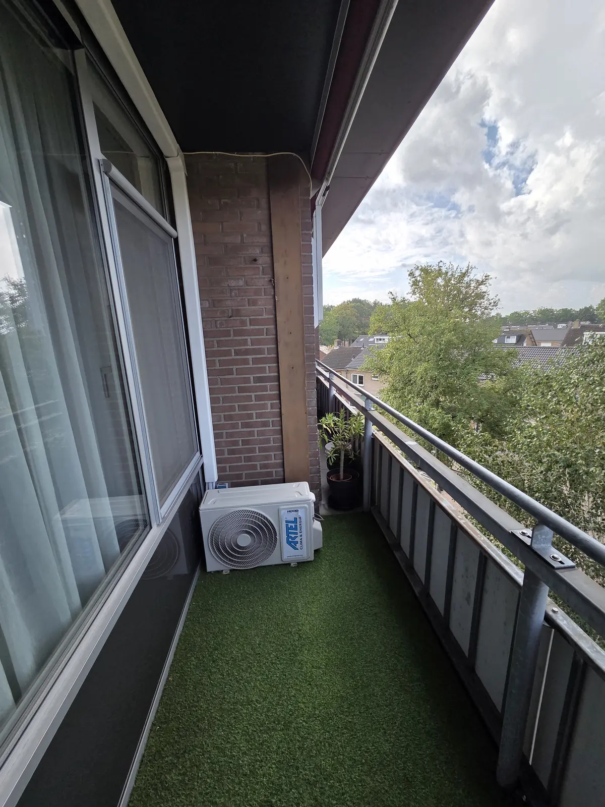 Image 10 of 13