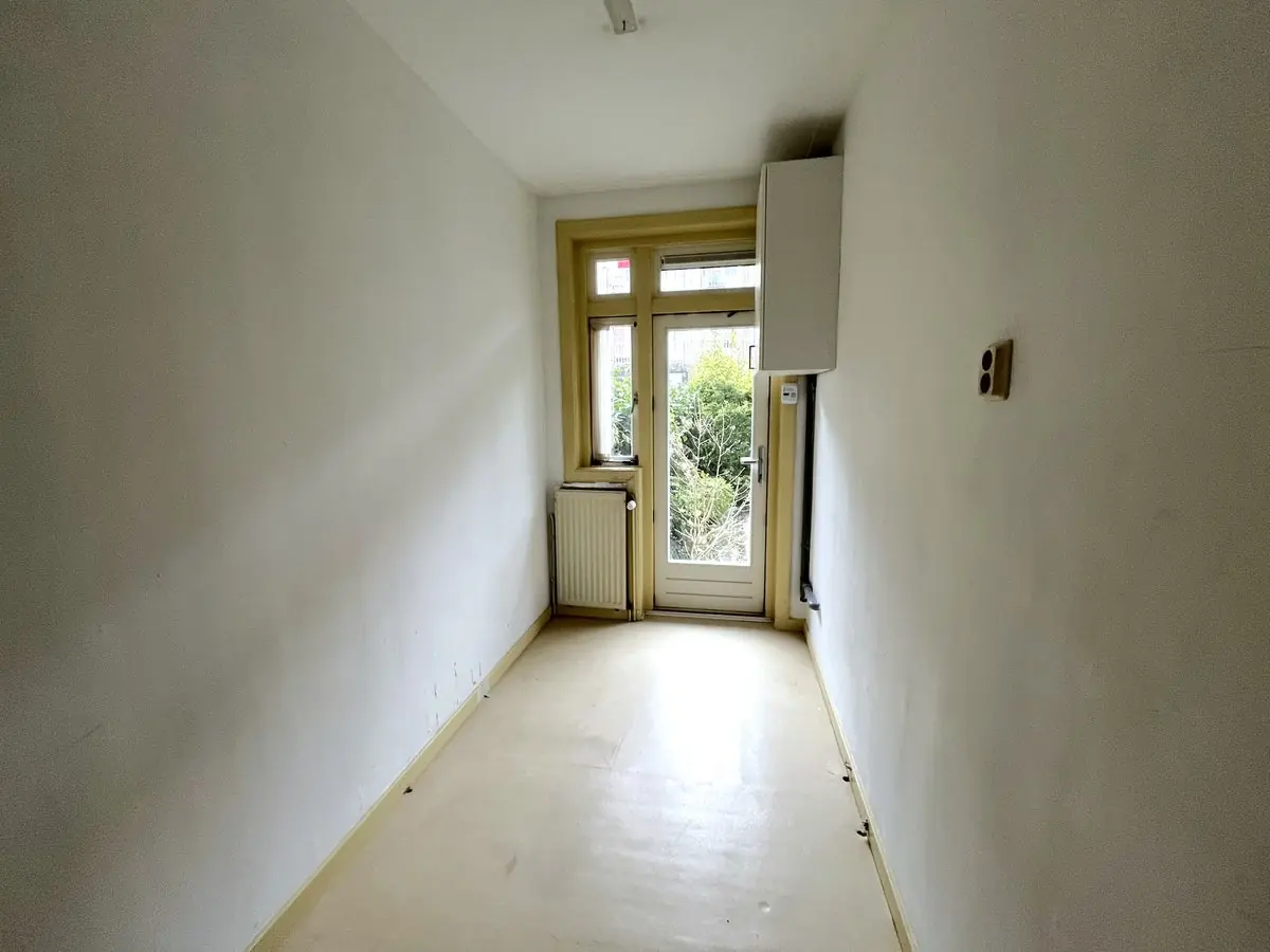 Image 7 of 14