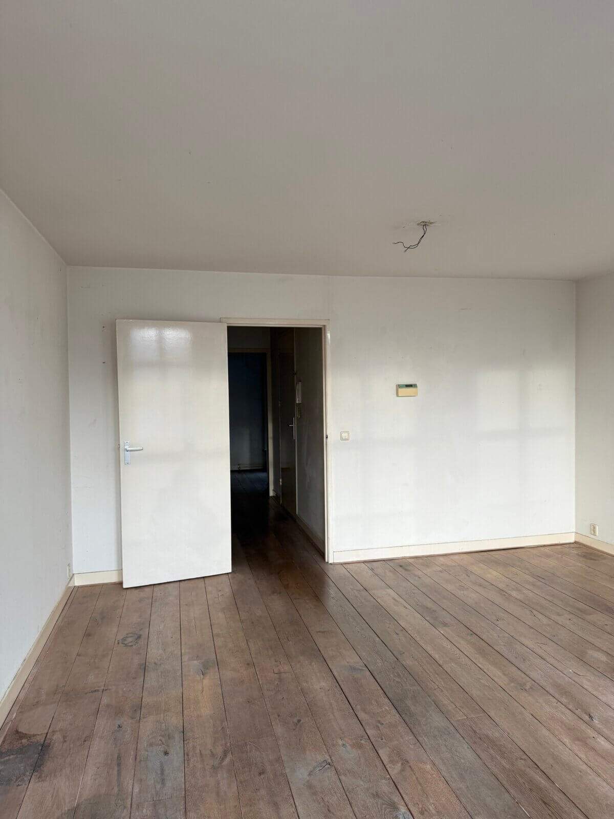 Image 3 of 9
