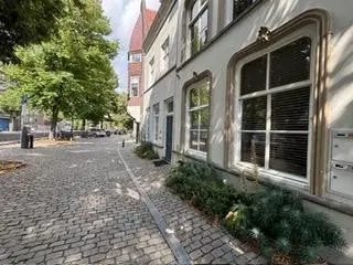 Image 15 of 15