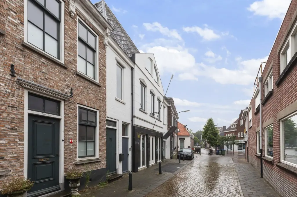 Afbeelding 2 van 2
