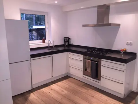 Casa independiente amueblada con jardín, campiña de Heino - En alquiler