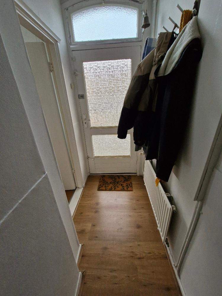Image 3 of 9