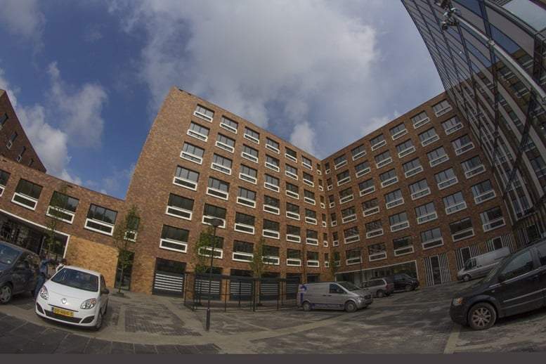 Image 1 sur 3
