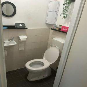 Image 7 of 9