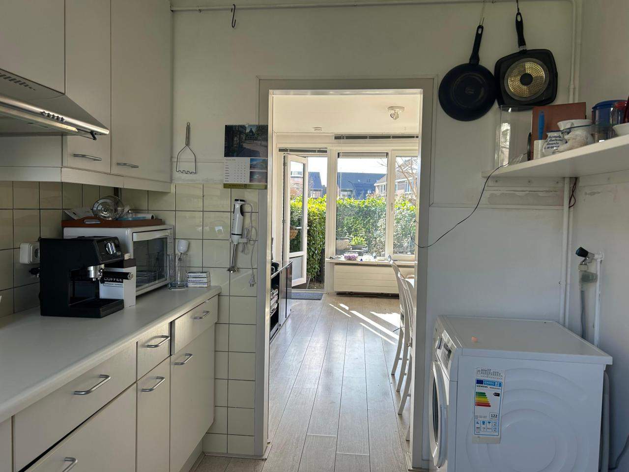 Image 2 of 9