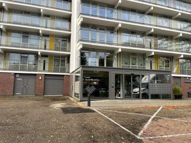 Afbeelding 1 van 2