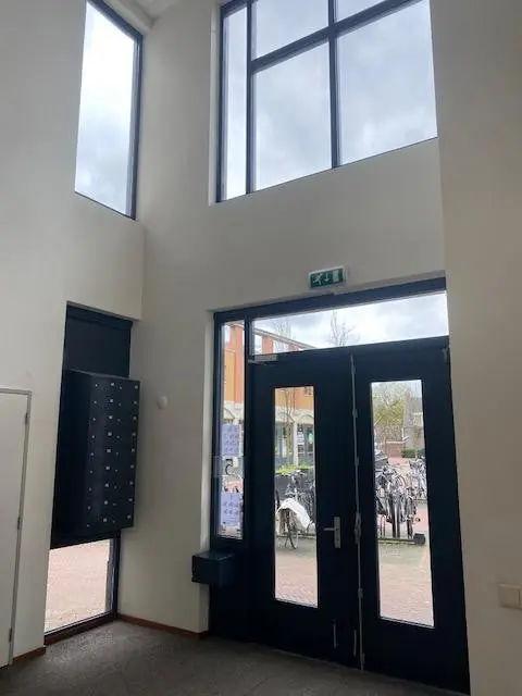 Image 21 of 25
