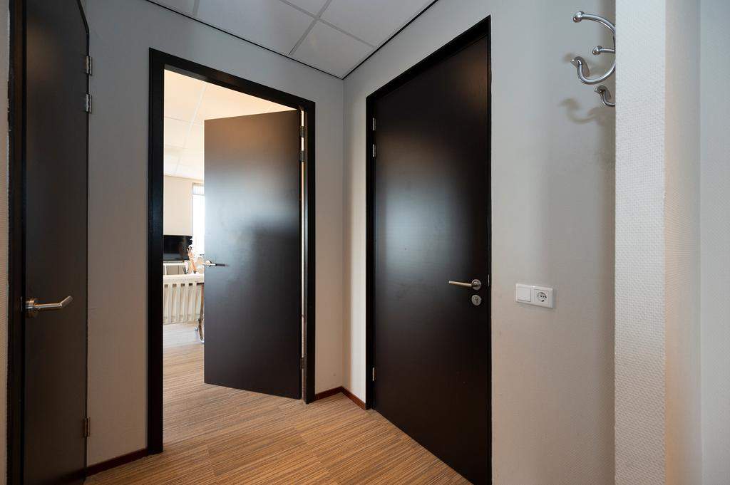 Bild 2 von 12