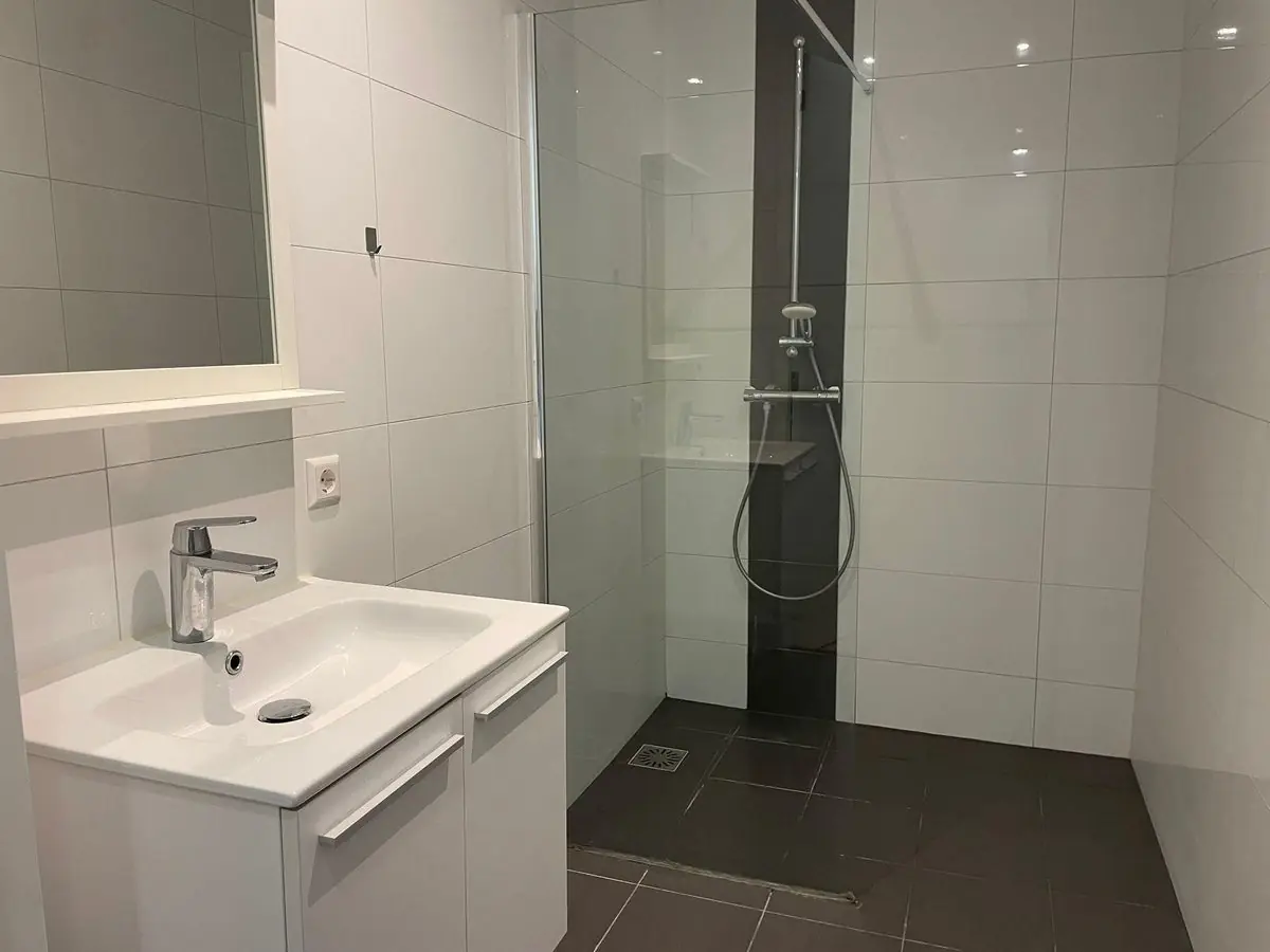 Image 10 of 11