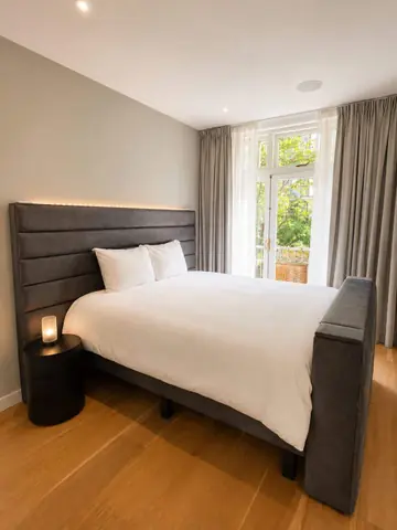 Gemeubileerd hoekappartement Schinkelkade 21, Amsterdam - Te huur