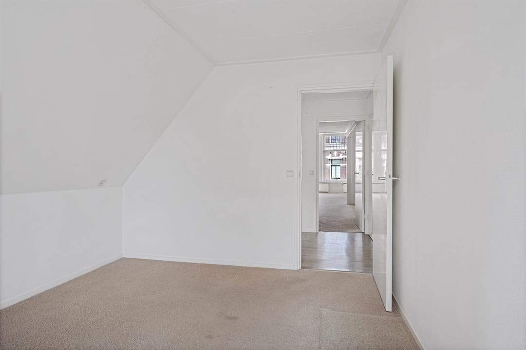 Image 11 of 20