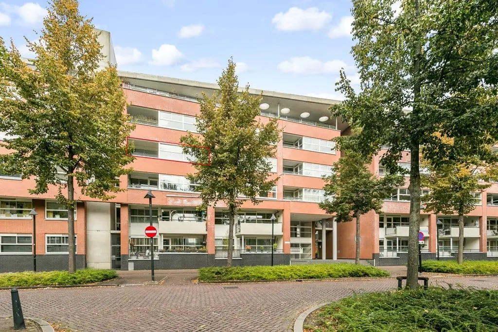 Bild 1 von 24