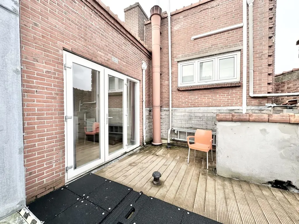 Image 6 of 20