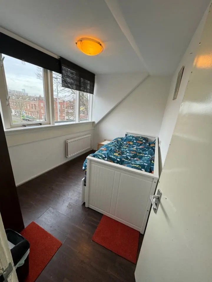 Furnished Room Utenhagestraat, Rotterdam - For Rent
