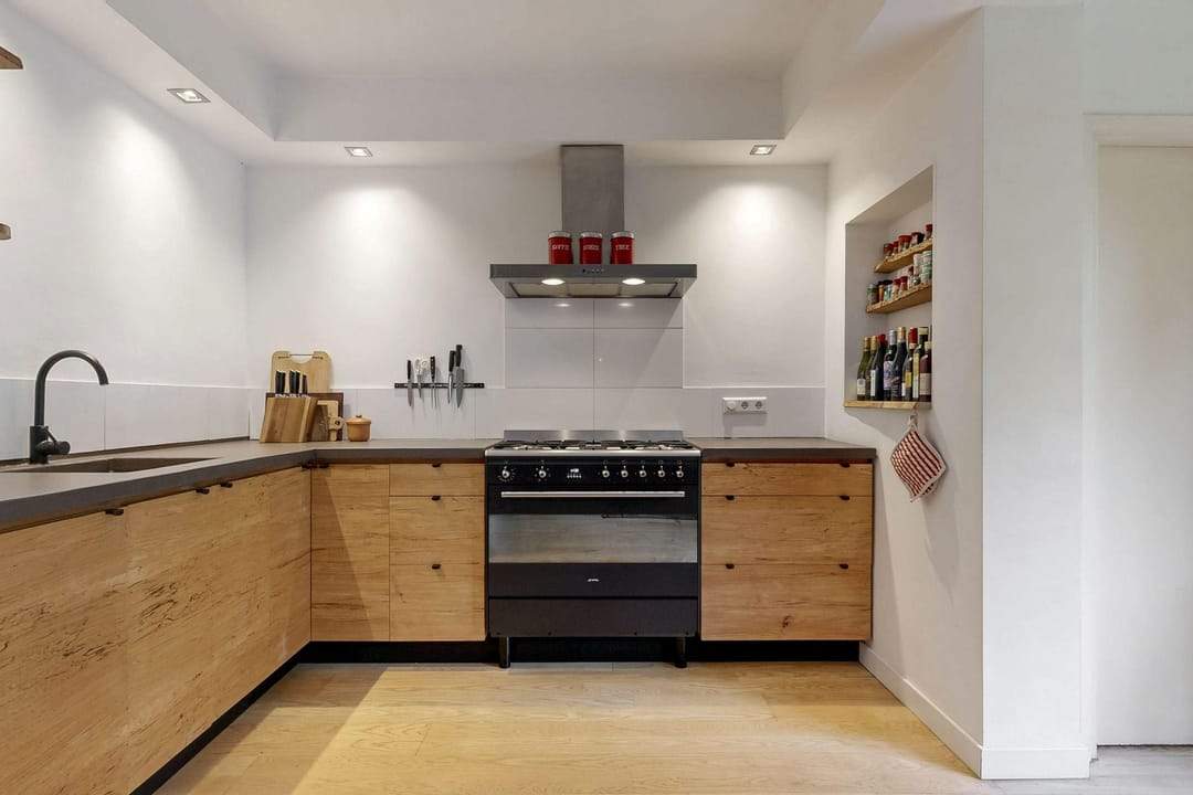 Image 11 of 25