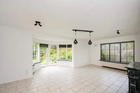 Villa Simone Signoretstraat, Almere - For Rent