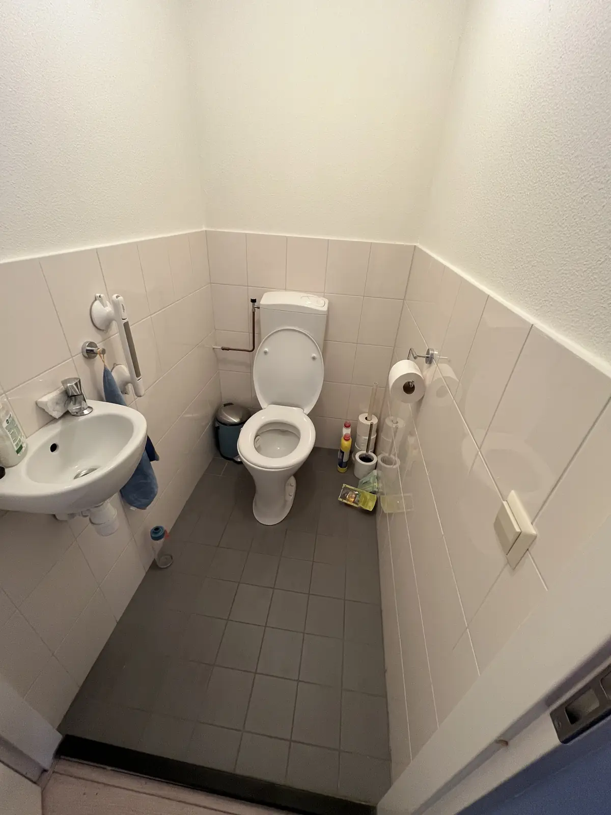 Image 4 of 14