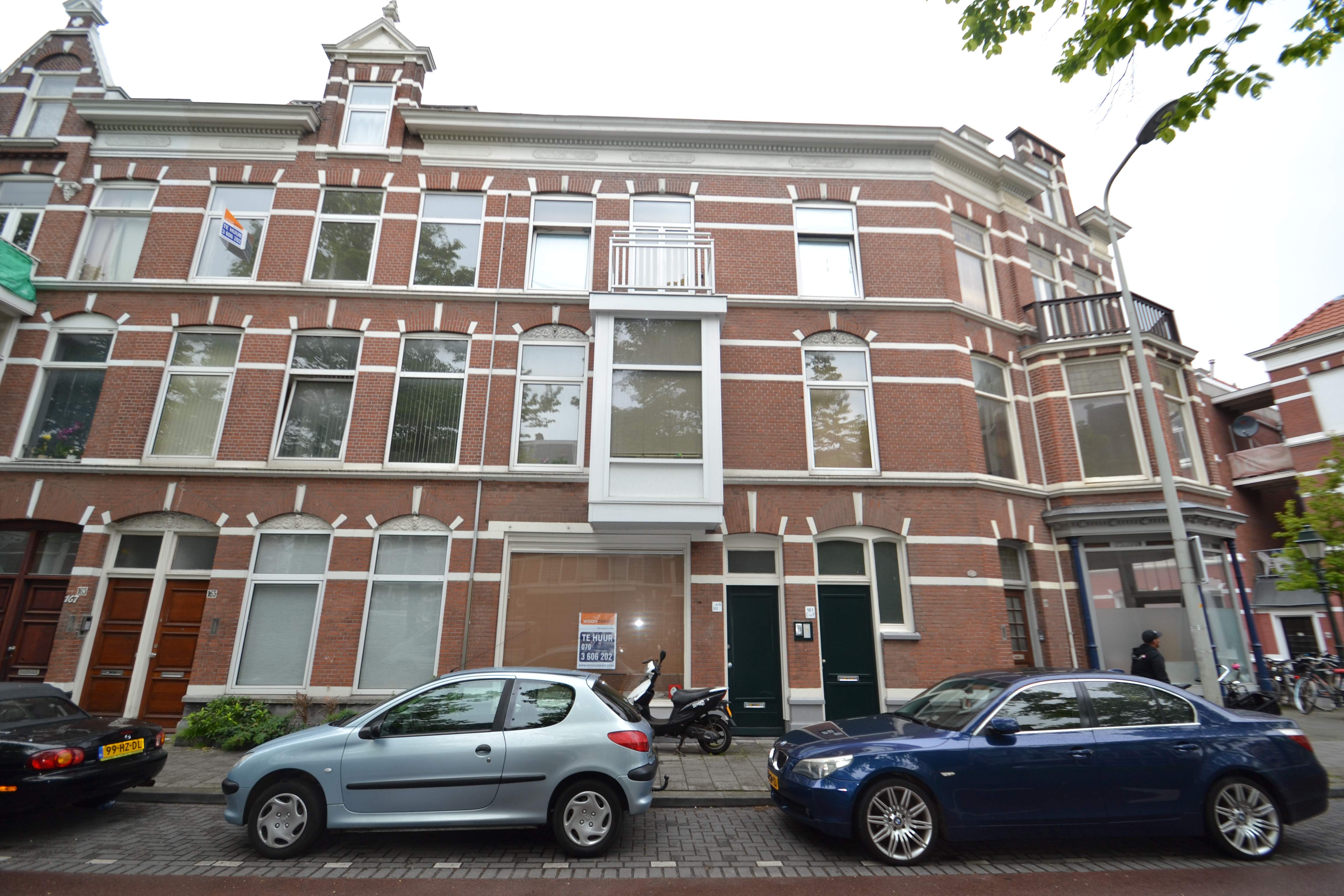 Afbeelding 2 van 2