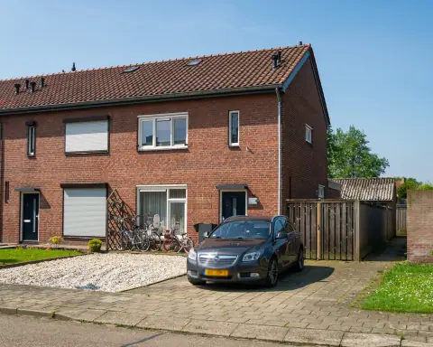 Maison d'angle Pr. Beatrixstraat 19, Horst - À louer