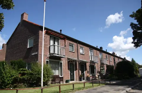Family House Albert Verweystraat 22, Alphen aan den Rijn - For Rent