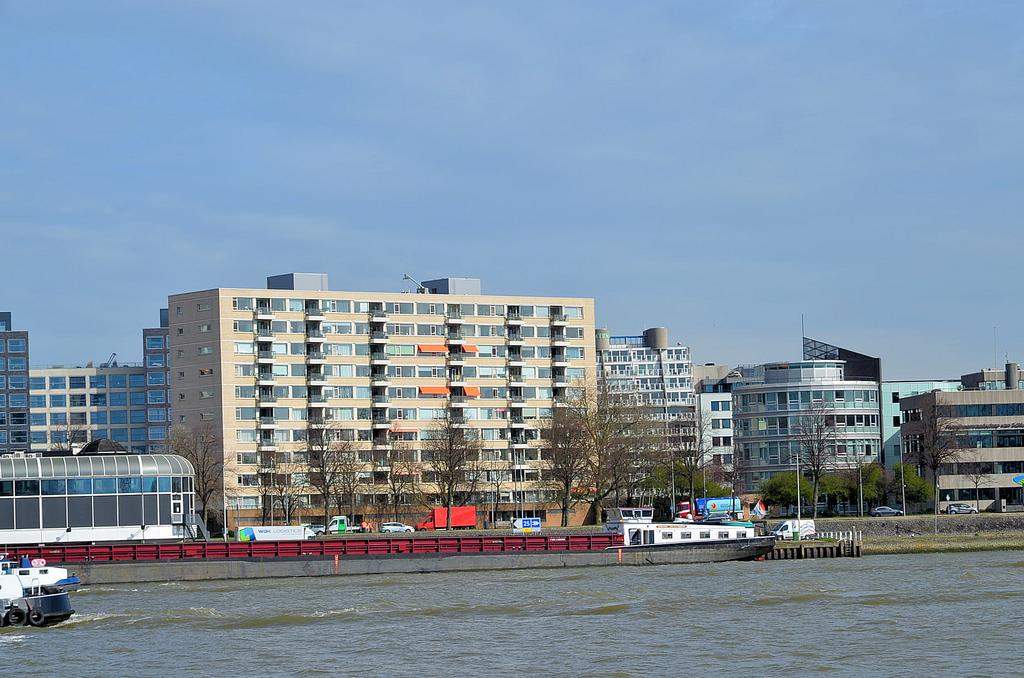 Bild 1 von 12