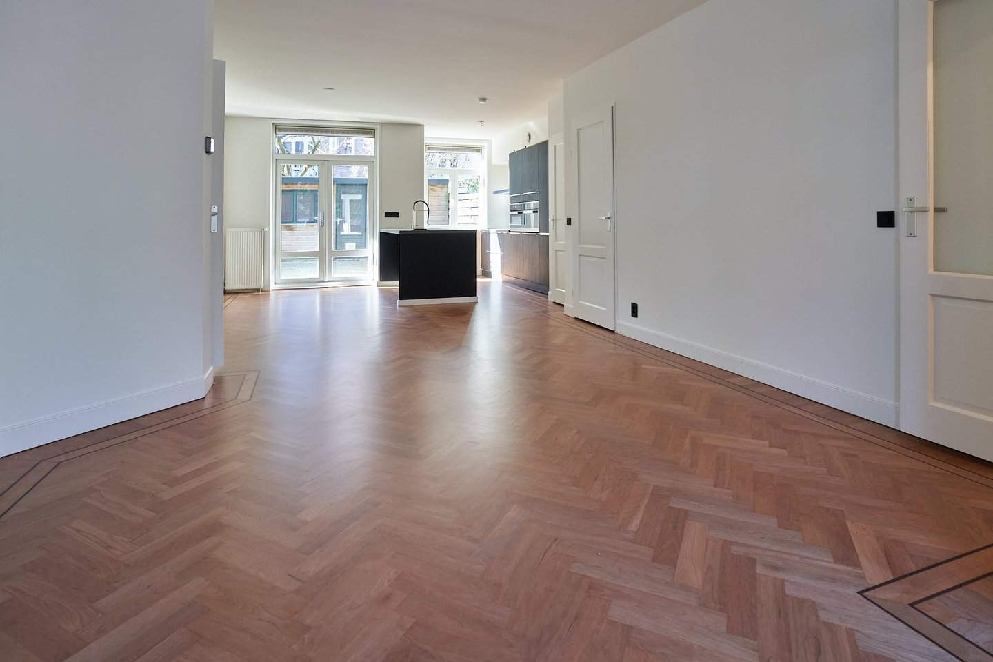 Bild 3 von 12