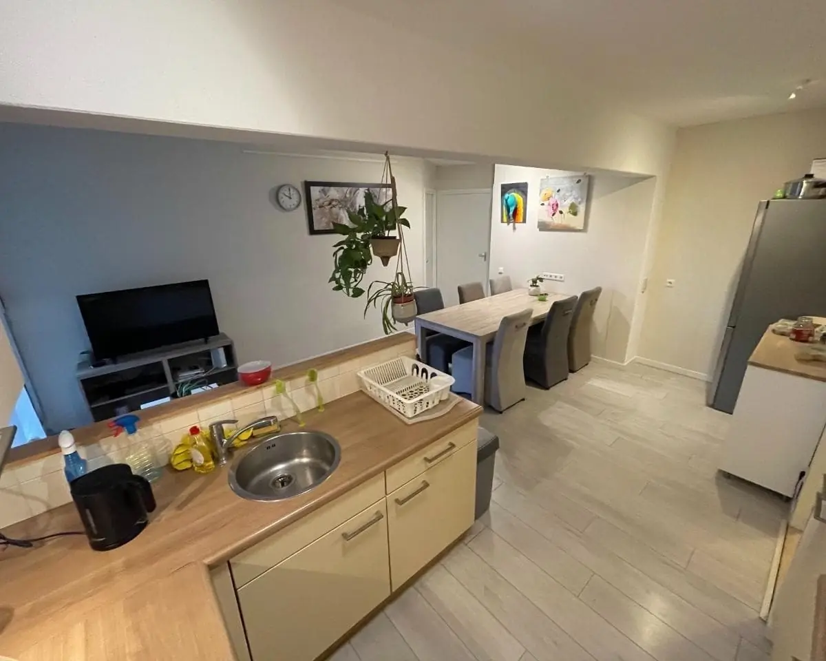 Image 1 of 10