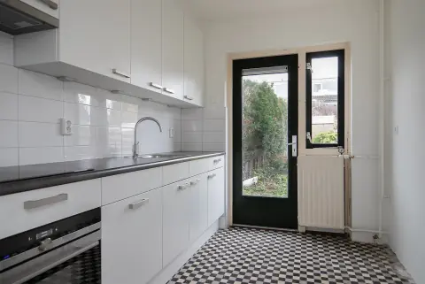 Family House Burgemeester Van Der Heidelaan 47, Vleuten - For Rent