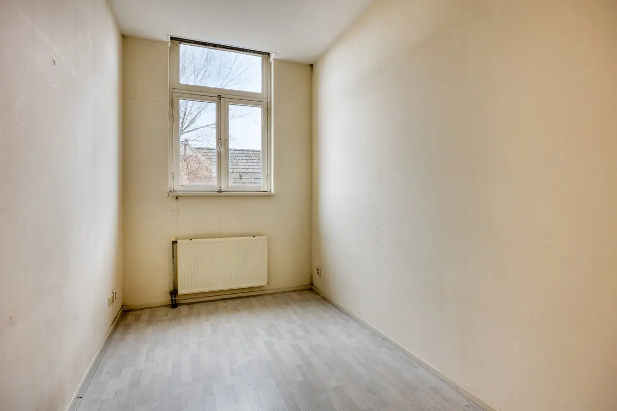 Image 18 of 25