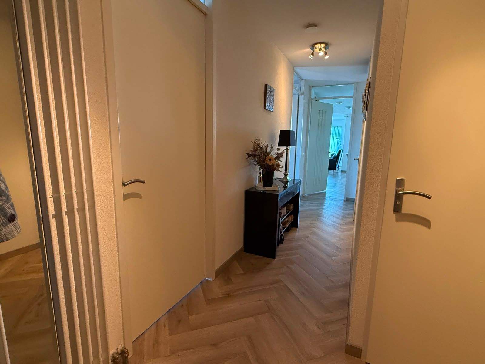 Image 24 of 27