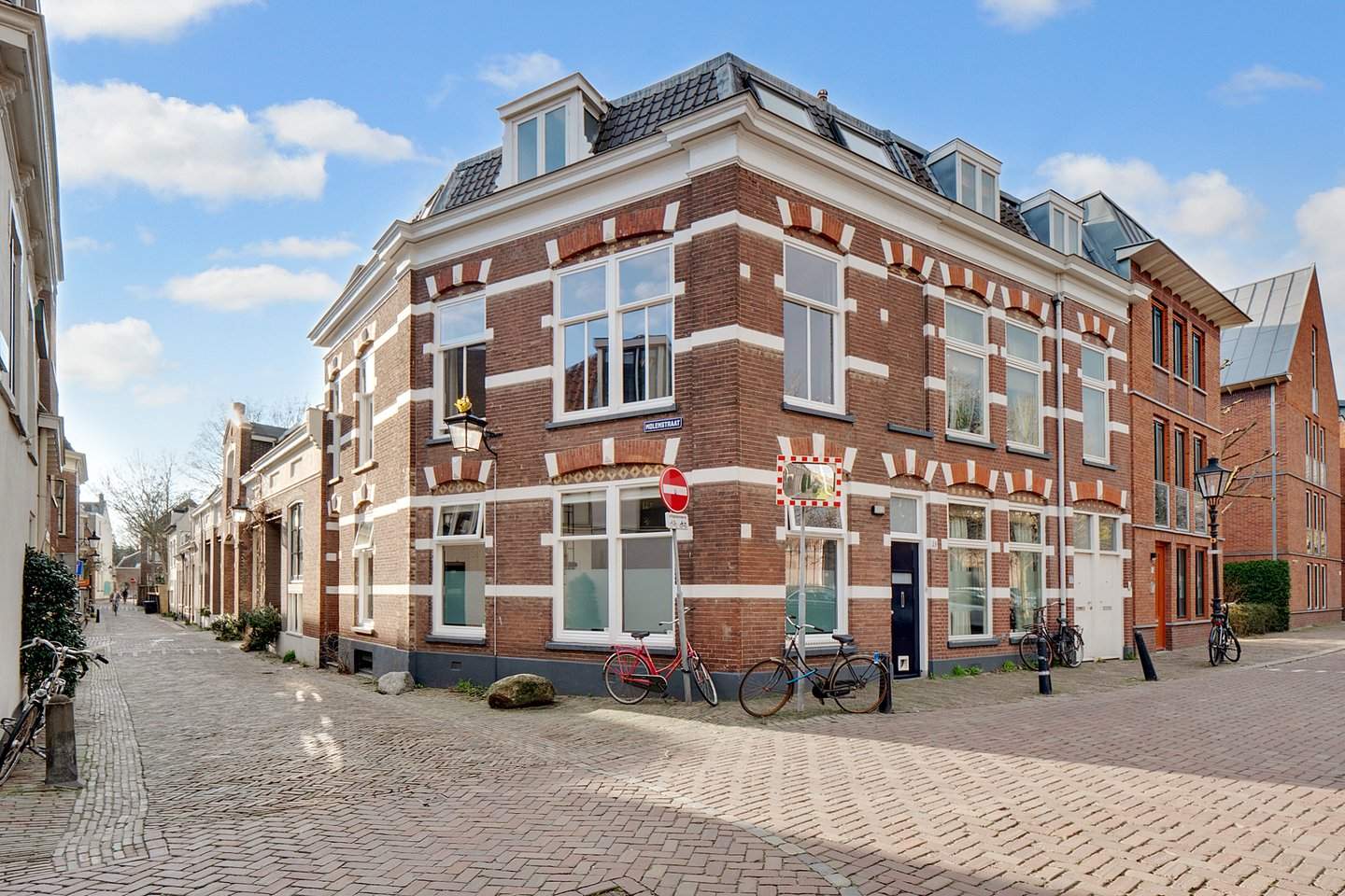 Afbeelding 1 van 12