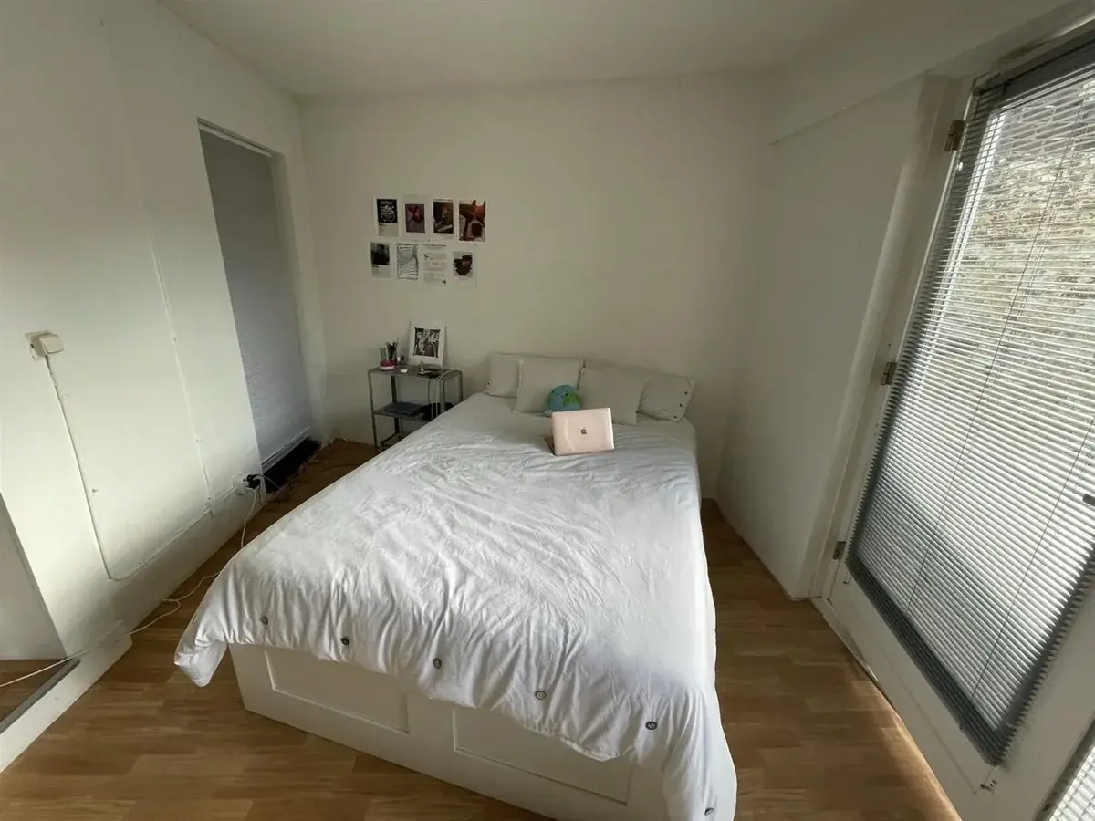 Image 6 of 10